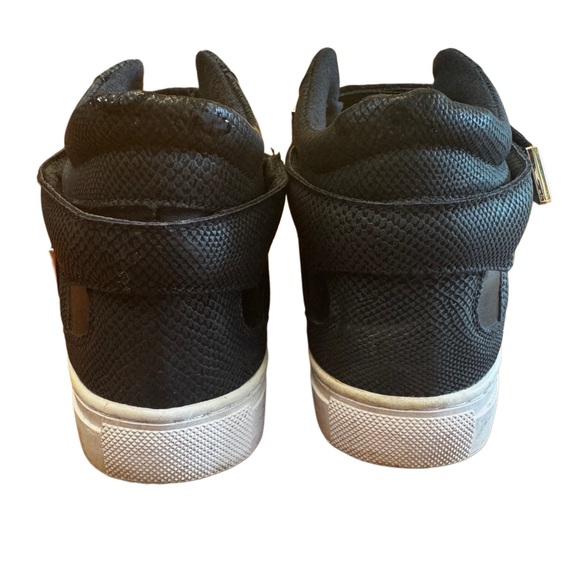 ᴡᴏᴍᴇɴ’s ʜɪɢʜ-ᴛᴏᴘ sɴᴇᴀᴋᴇʀs | ɢᴜᴇss | sɪᴢᴇ 𝟾 - Picture 3 of 9